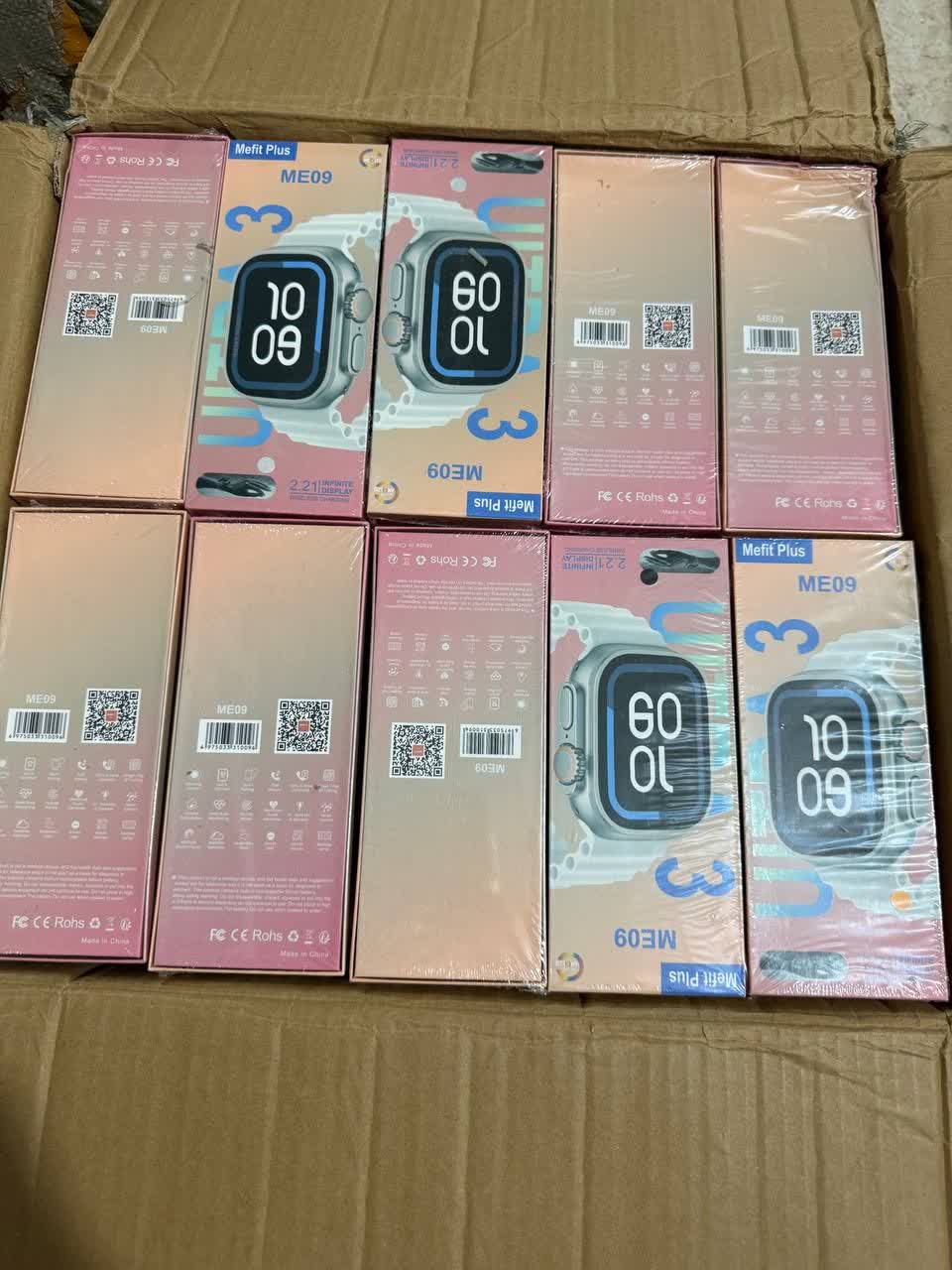 ساعت Mefit Plus با دو بند سیلیکونی