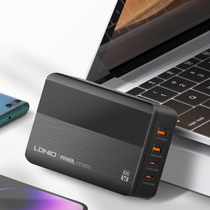 بهترین هاب شارژر ۴ پورت الدینیو